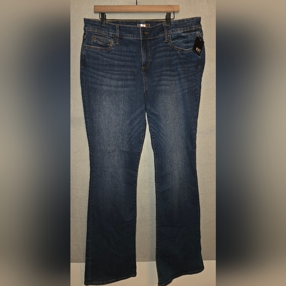 Kut from the Kloth Denim - Kut Natalie Bootcut Women's Jeans. Size 18Long. NWT